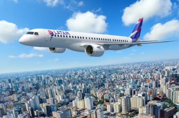 Procon notifica Latam após polêmica sobre banheiro “premium” em aeronaves