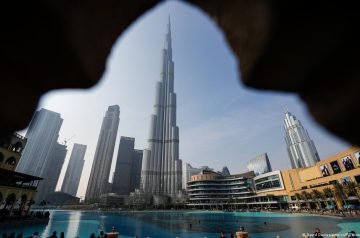 Colapso do turismo: lojas de luxo em Dubai sentem baque da guerra no Oriente Médio